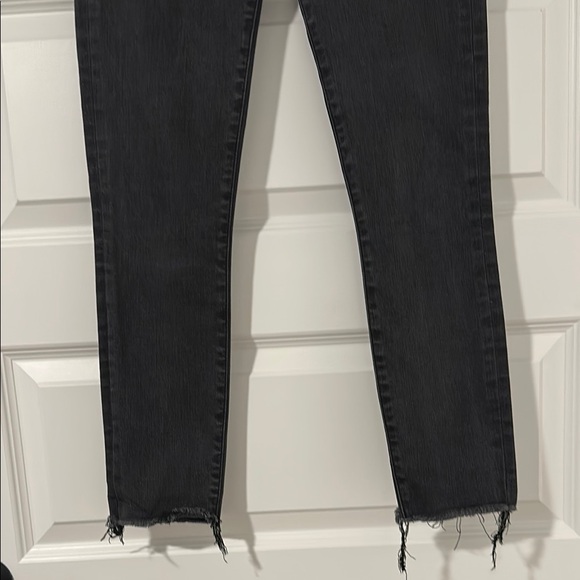 A&F High-Rise Button-Fly Super Skinny Ankle faded black Jeans - Picture 2 of 4
